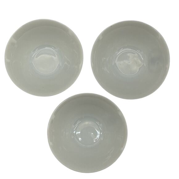 Vintage Japan Shirayuki Sake Set Blue & White Porcelain Carafe & 3 Cups Set - Picture 12 of 13